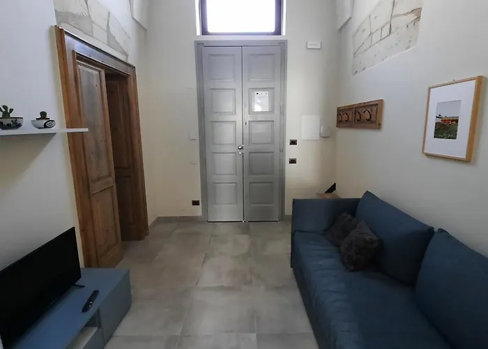 מלון דירות Palazzo Ricciardi לצ'ה
