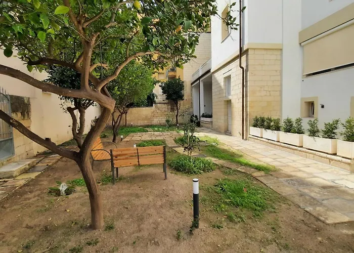 Palazzo Ricciardi 4* לצ'ה