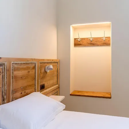 Palazzo Ricciardi 4*